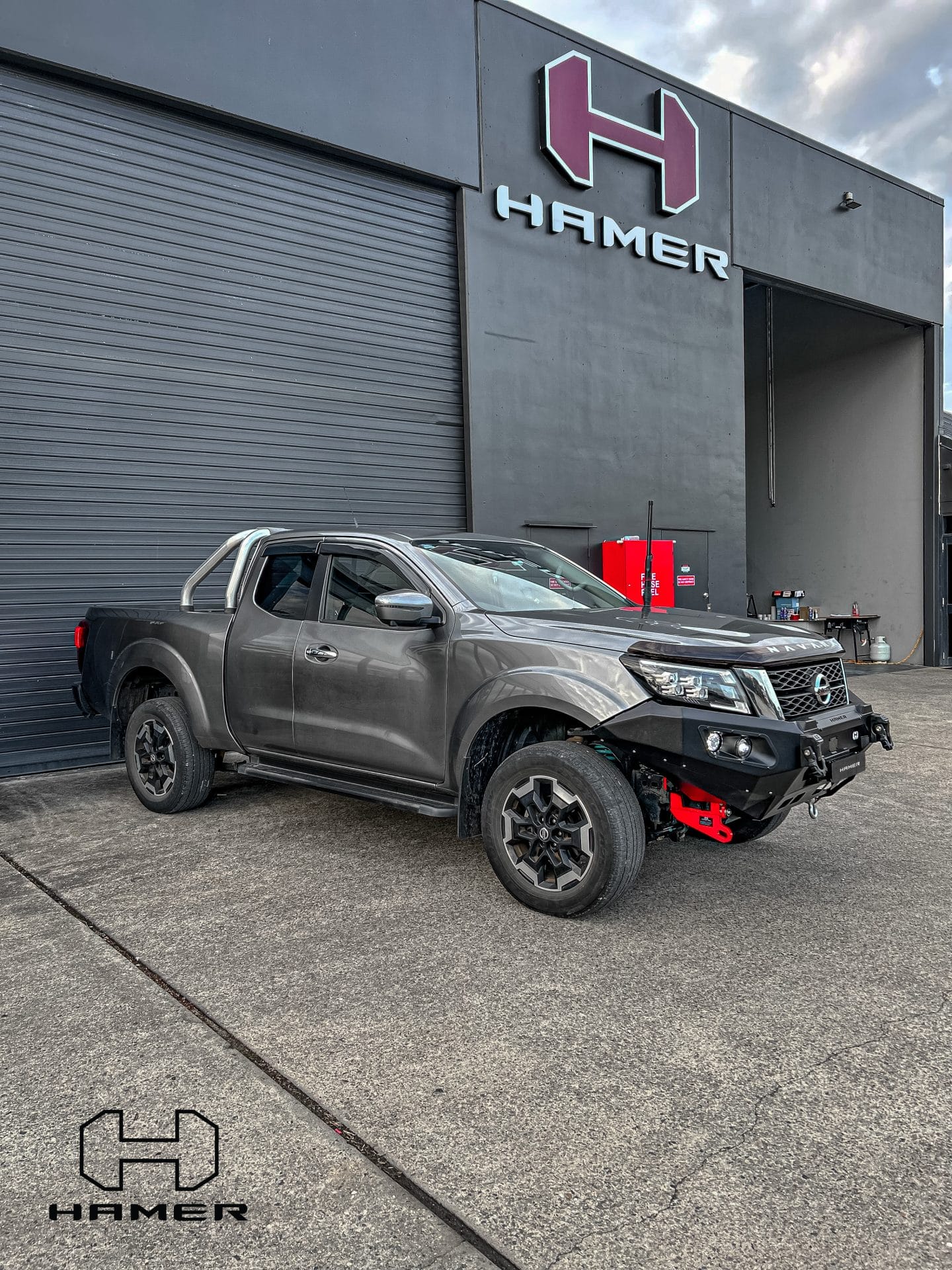 King series bull bar for Nissan Navara (2021 - Present) - Image 16