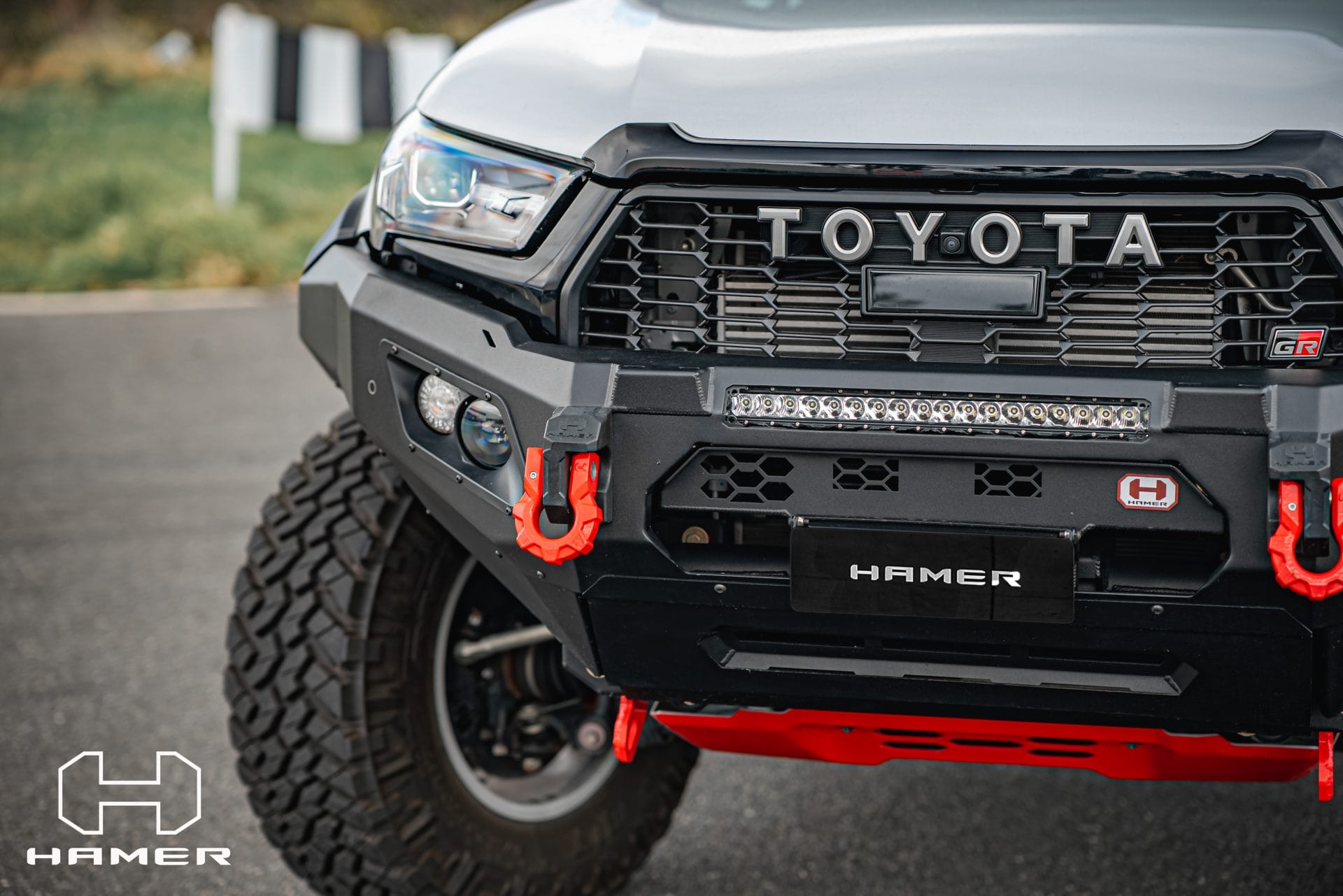 King series bull bar for Toyota Hilux GR (2023 - Present) - Image 21