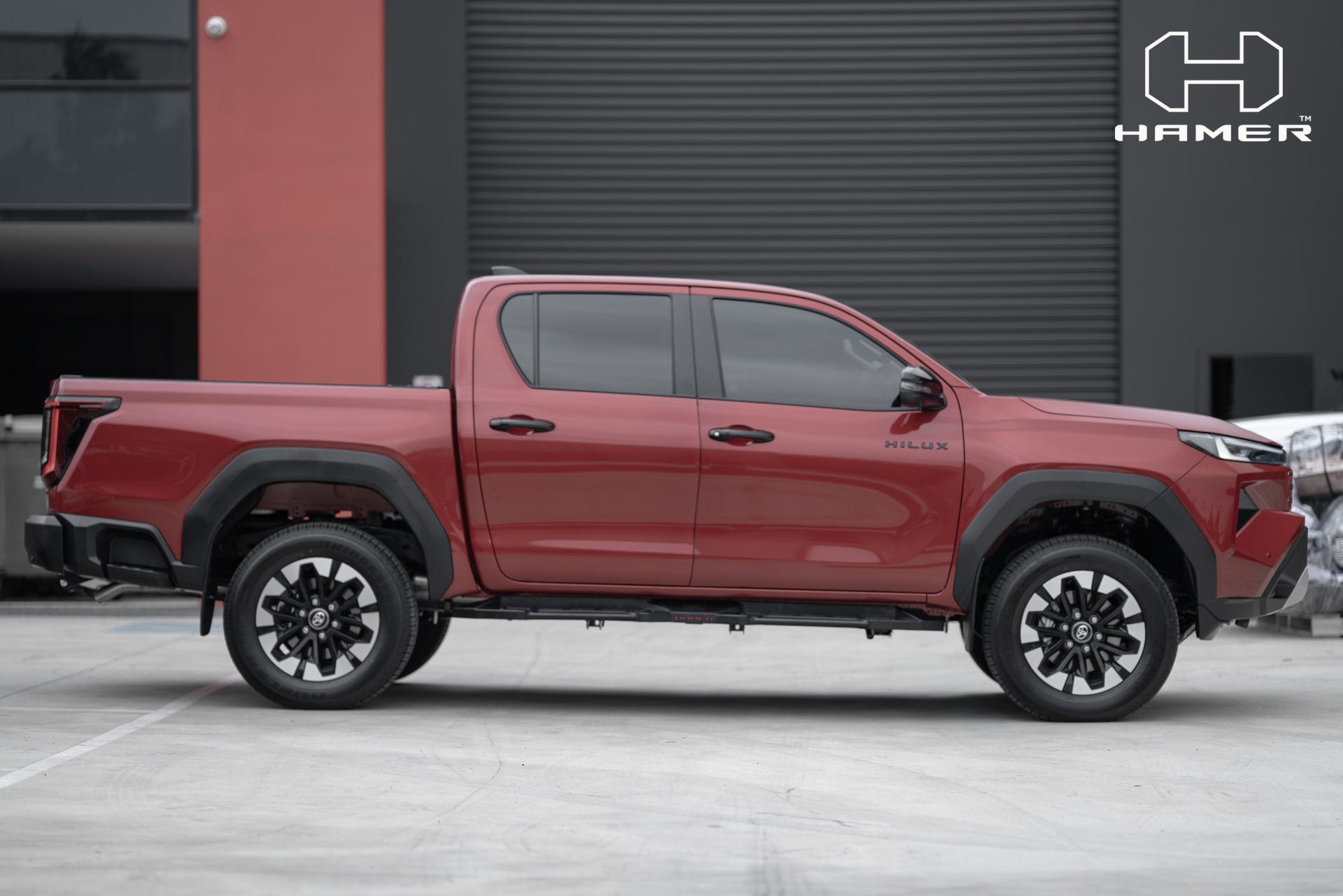 Shadow Side Steps - Toyota Hilux (2026 - Present) - Image 11