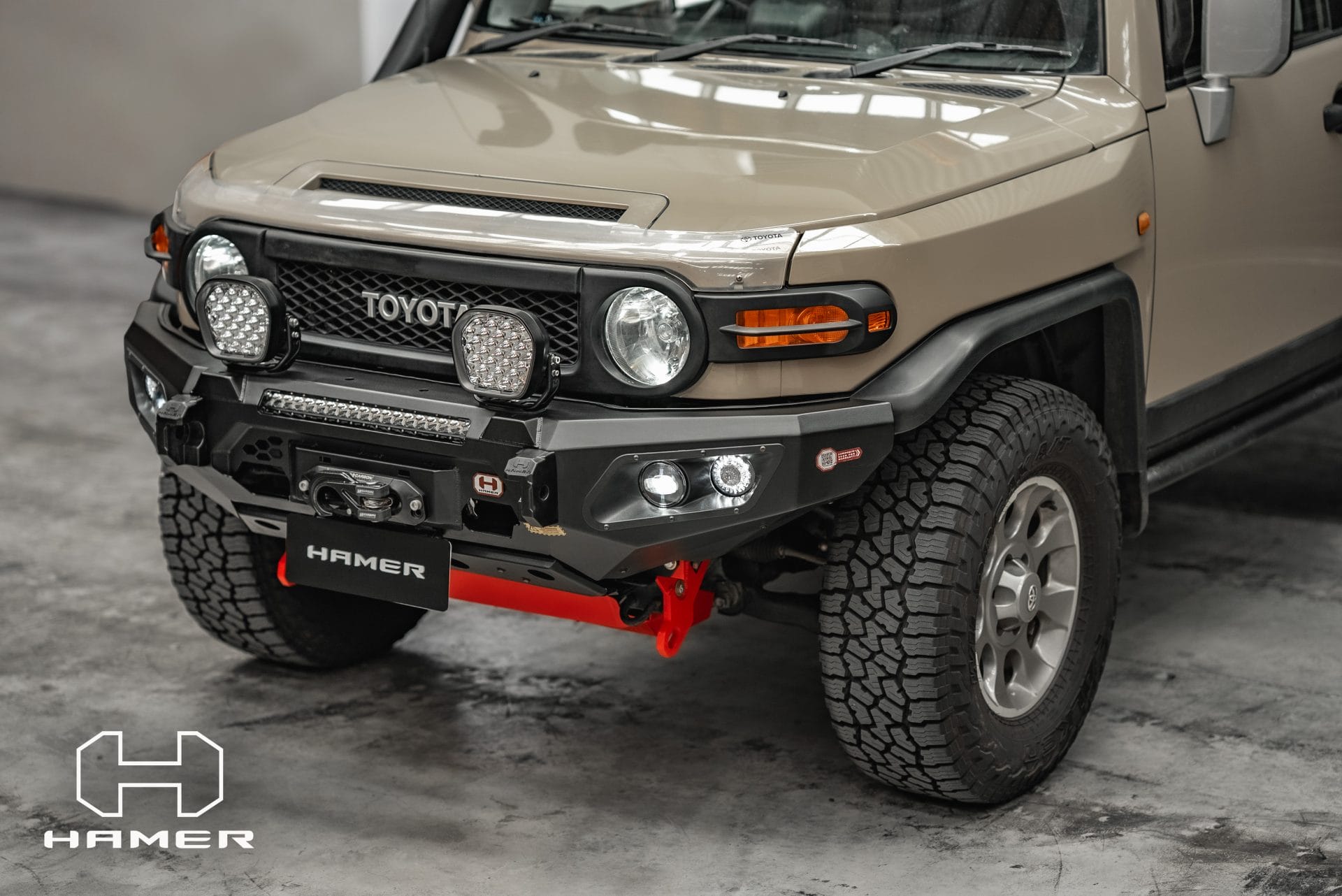 King series bull bar for Toyota FJ Cruiser (2011 - 2016) - Image 9