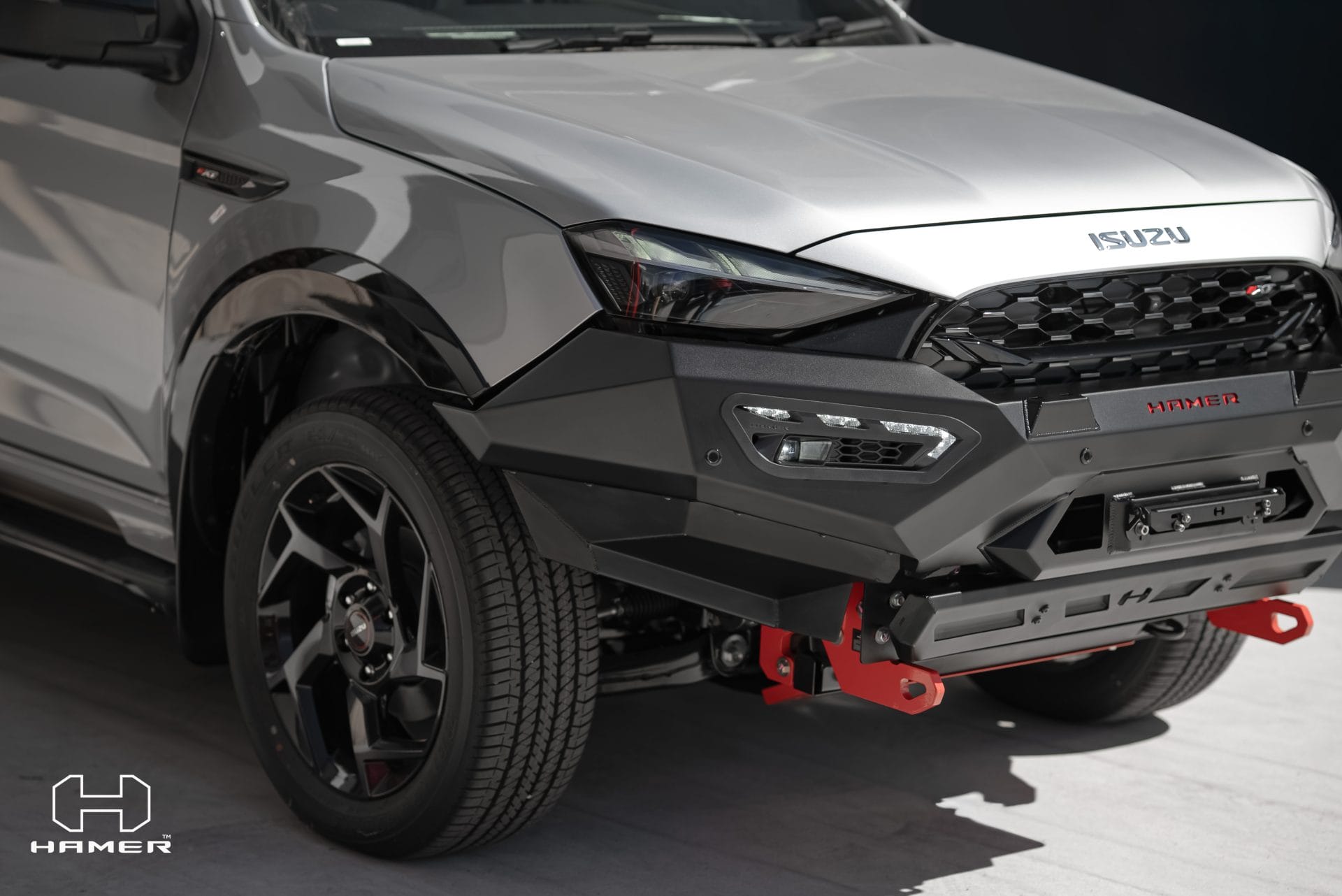 Atlas series bull bar for Isuzu MU-X (2025 - Present) - Image 6